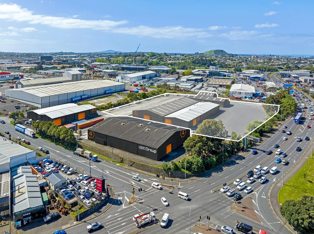 Penrose Area 5 - 17,884sqm site with multiple warehouse