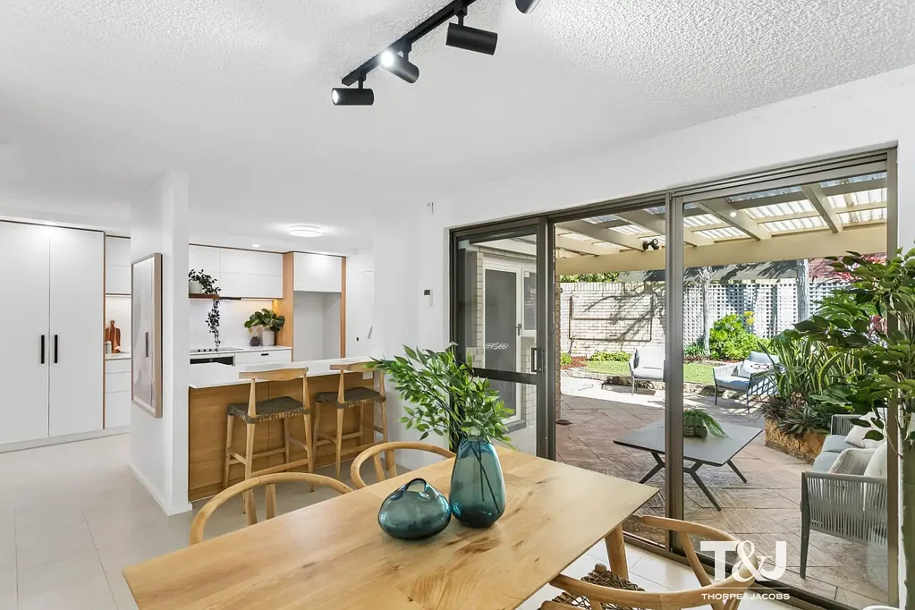 Claremont 3 Bedroom THE PERFECT RIVERSIDE BASE