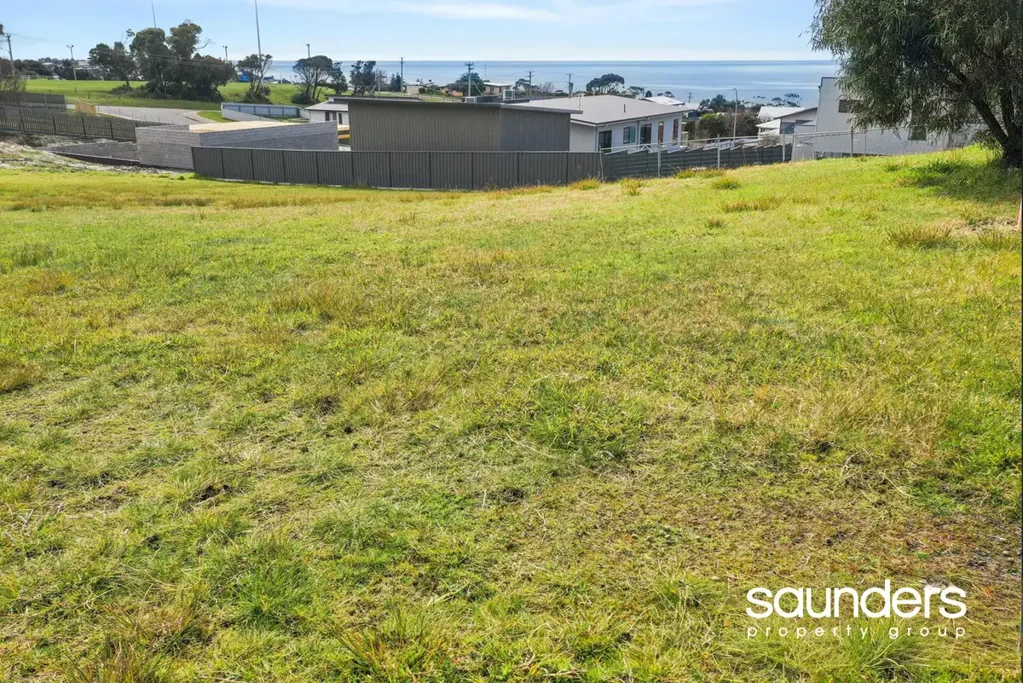 Bridport BUILD YOUR DREAM HOME AND A PLACE TO RETIRE TO - CLOSE TO WORLD CLASS GOLF COURSES AT BARNBOUGLE