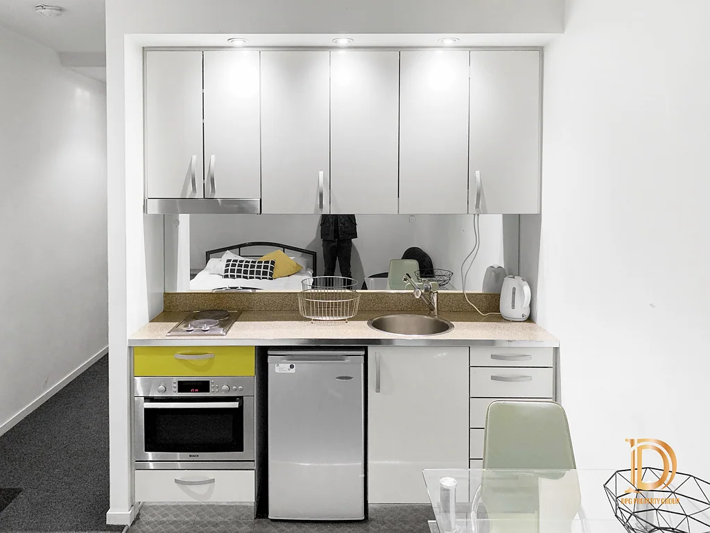 Carlton Fully Furnished Studio Apartment in Swanston