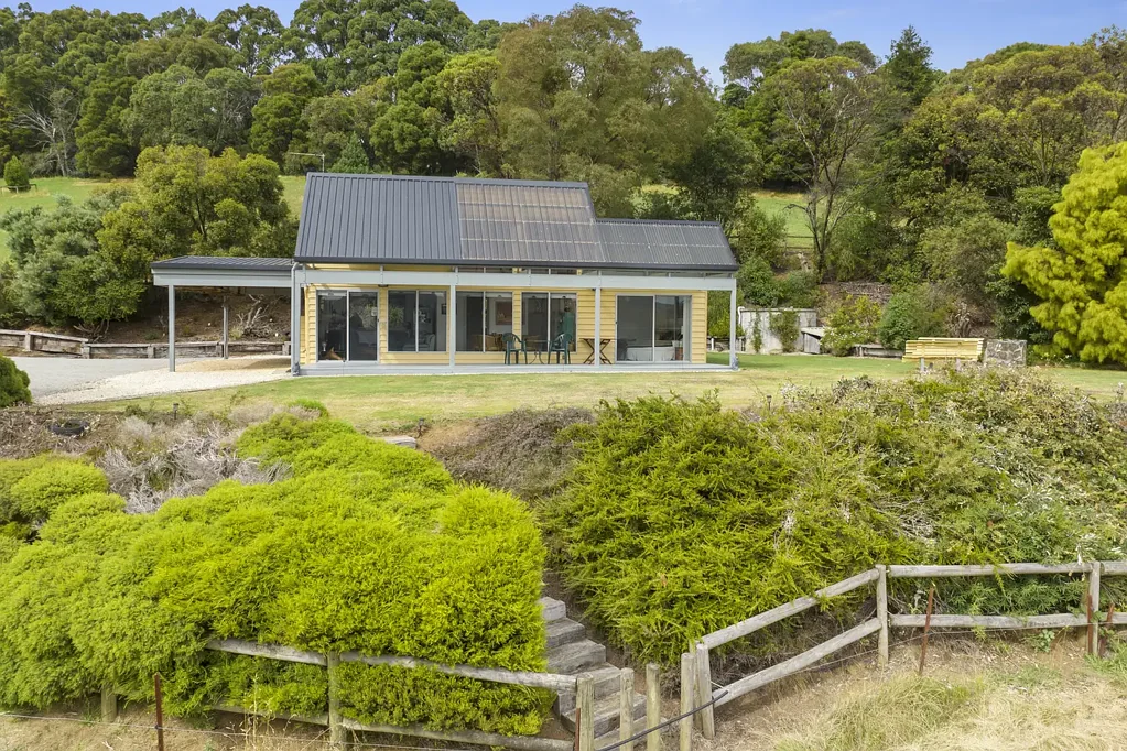 Hallston  'Grand Ridge Stay' - Ideal Getaway on 18 Acres - MOTIVATED VENDORS