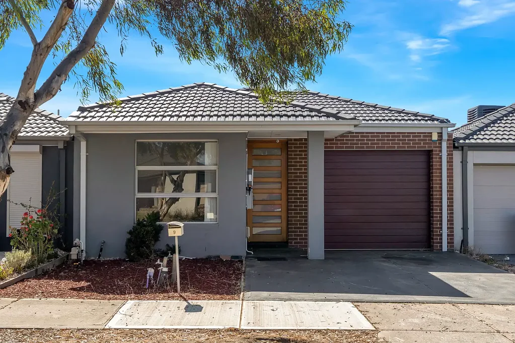 9 Solar Way, Mickleham, VIC 3064