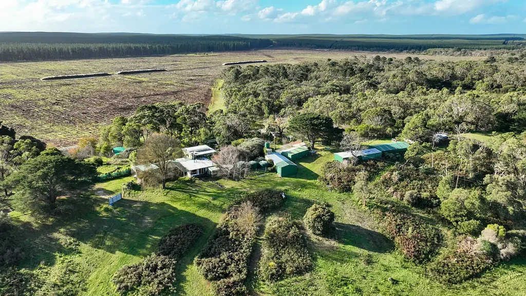 Caveton  UNIQUE BY NATURE – A COUNTRY SANCTUARY LIKE NO OTHER