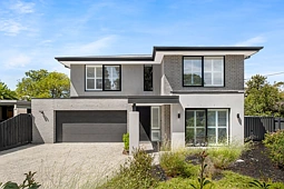 25 Barrington Drive, Ashwood