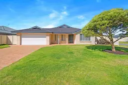 12 Lakeside Drive, Mckail