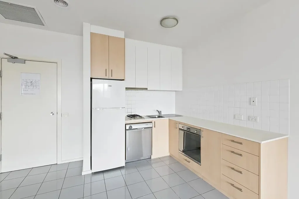 High-Floor Urban Living in the Heart of the CBD
