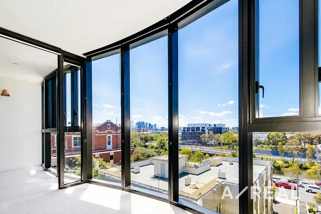 One Bedroom Apartment with Stunning View on Chapel Street