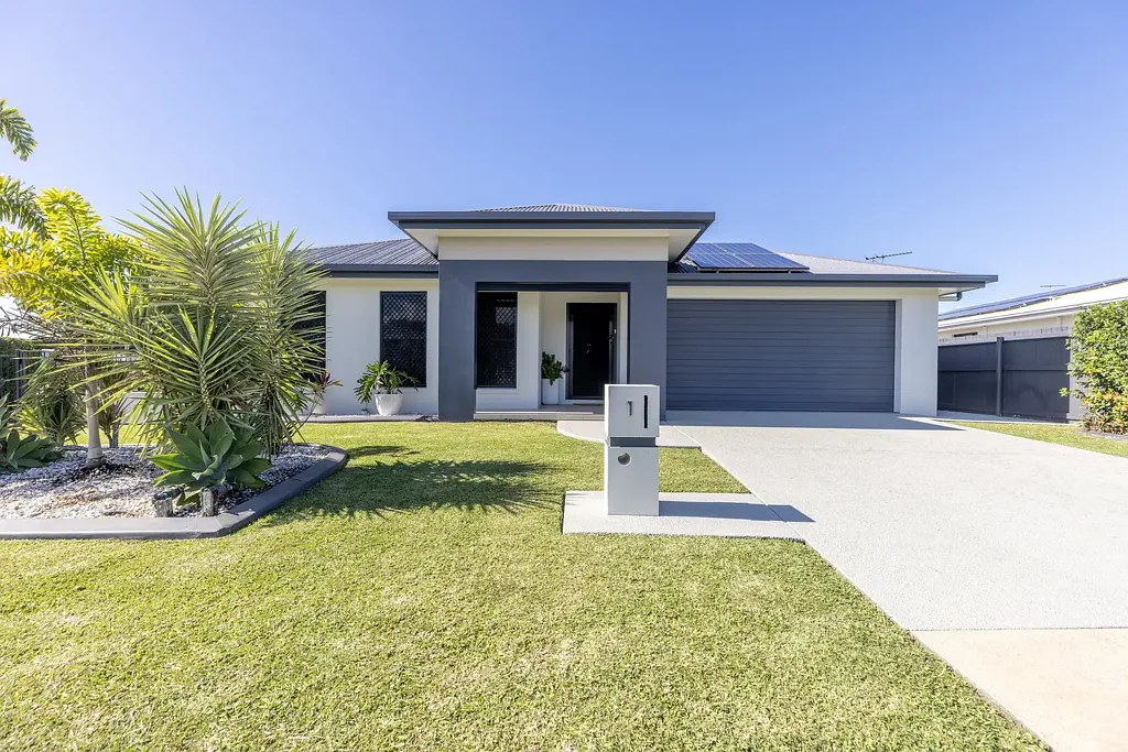 Beaconsfield 3chambre Stylish, Spacious & Low-Maintenance Living Beside the Park
