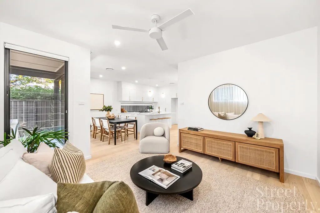 Mayfield East 3部屋 Last Remaining Brand New Townhome, Private Rear Position