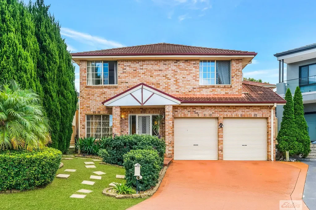 Casula 5બેડરૂમ Spacious Family Living in a Prime Glen Regent Estate Location