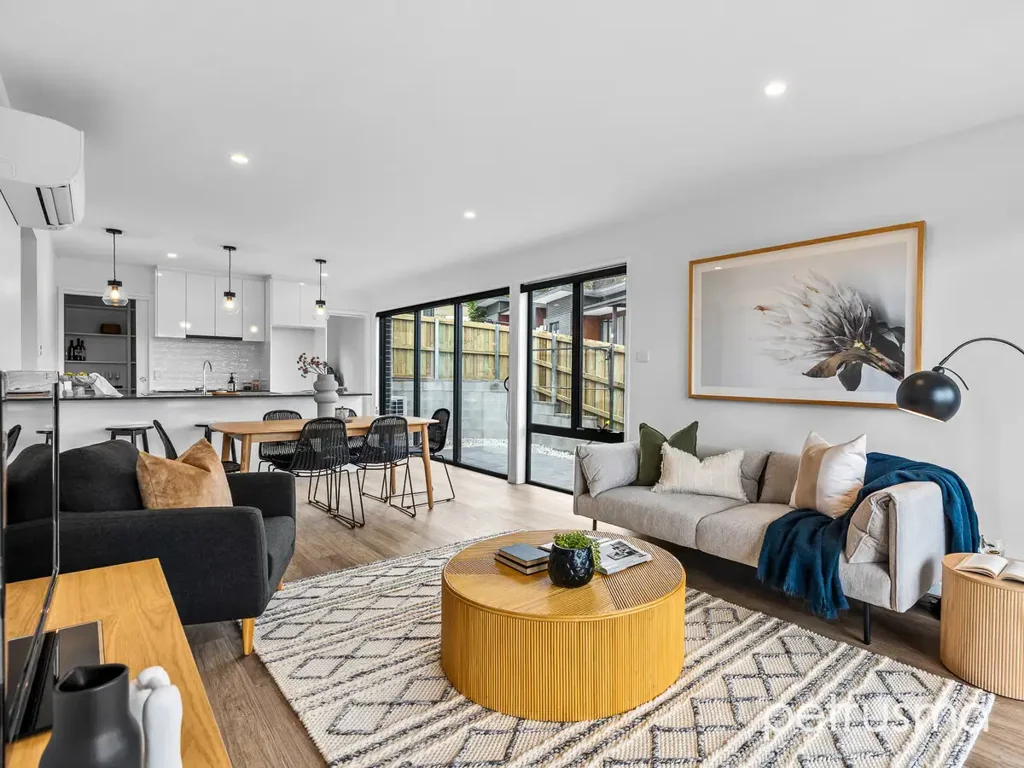 2-4/233 Cambridge Road, Warrane, TAS 7018