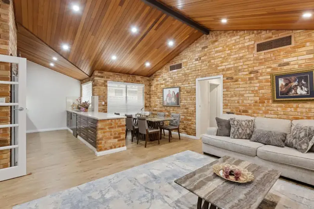 Noranda 4 Bedroom WARM, CAPTIVATING & EASY CARE.