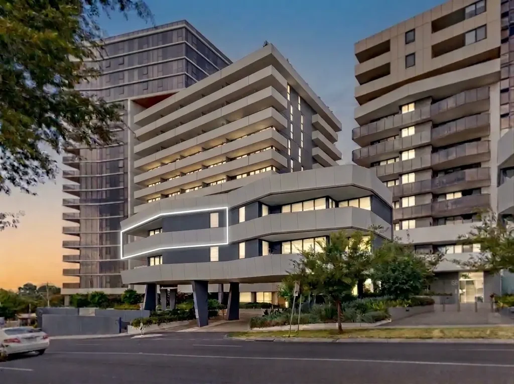 Maribyrnong 2Phòng ngủ Private Executive Living with Expansive Outdoor Terrace at 70 Wests Road