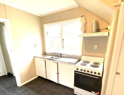 Address Withheld, Tawa, Wellington, 3 ห้องนอน, 1 ห้องน้ำ, Townhouse