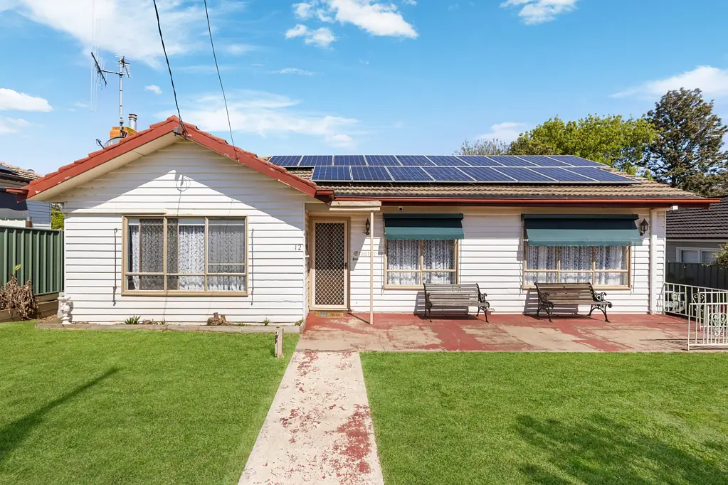 12 Lansell Street, Kangaroo Flat, VIC 3555