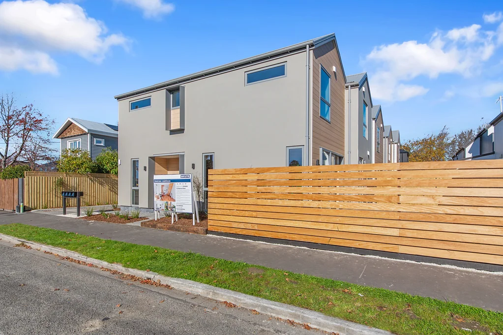 Saint Albans 3 Bedroom Brand new - light, bright, ready for you