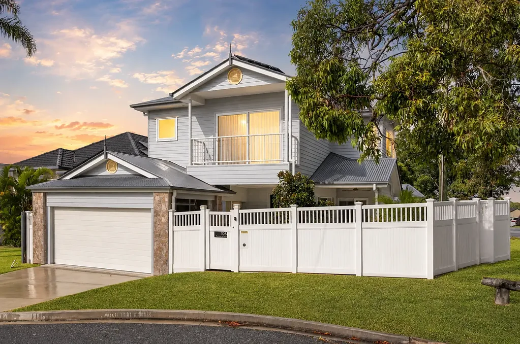Benowa 4Zimmer INCREDIBLE VALUE - Free-standing townhouse alternative with no body corp fees!