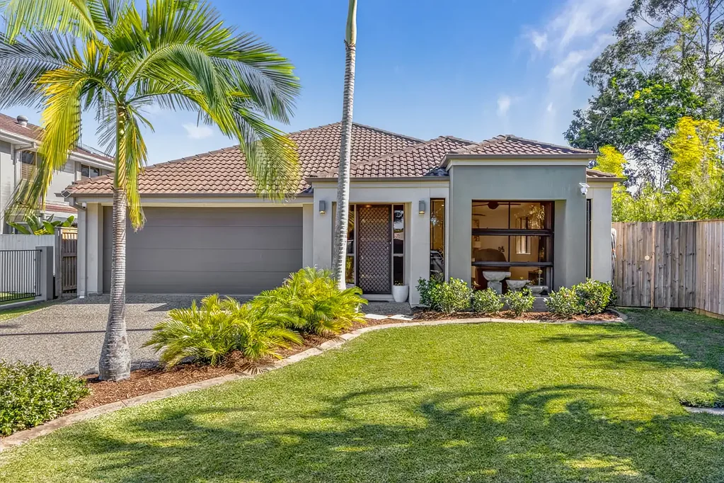Sippy Downs 4Zimmer More Than Meets the Eye – Generous Family Home in Prime Sippy Downs Location
