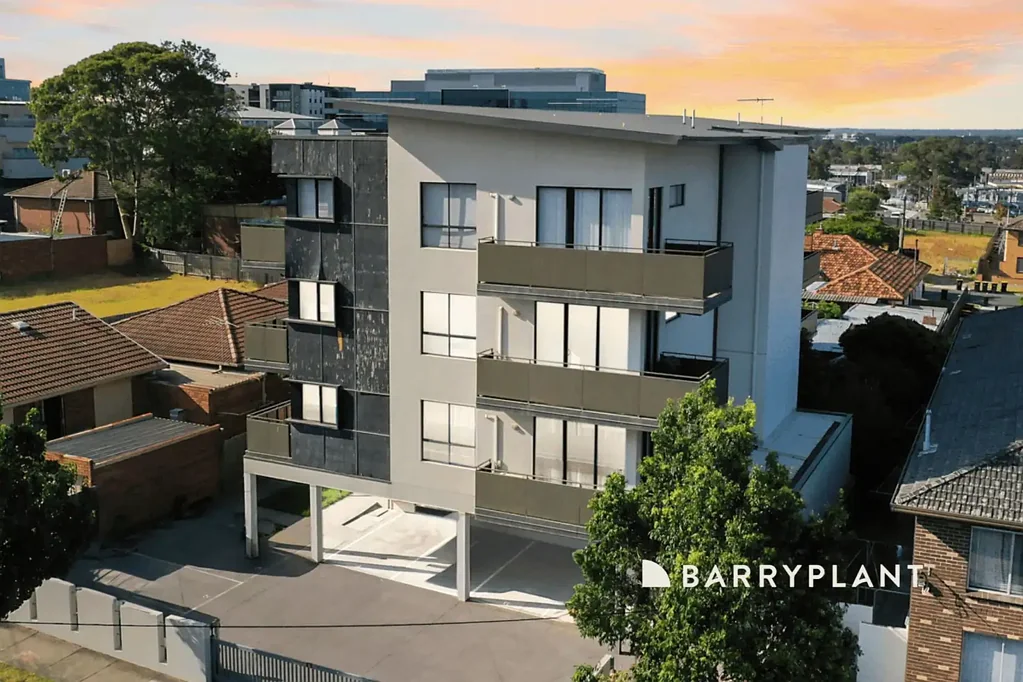 Dandenong 2房 带私人阳台的宽敞公寓生活！ Spacious Apartment Living with Private Balcony!
