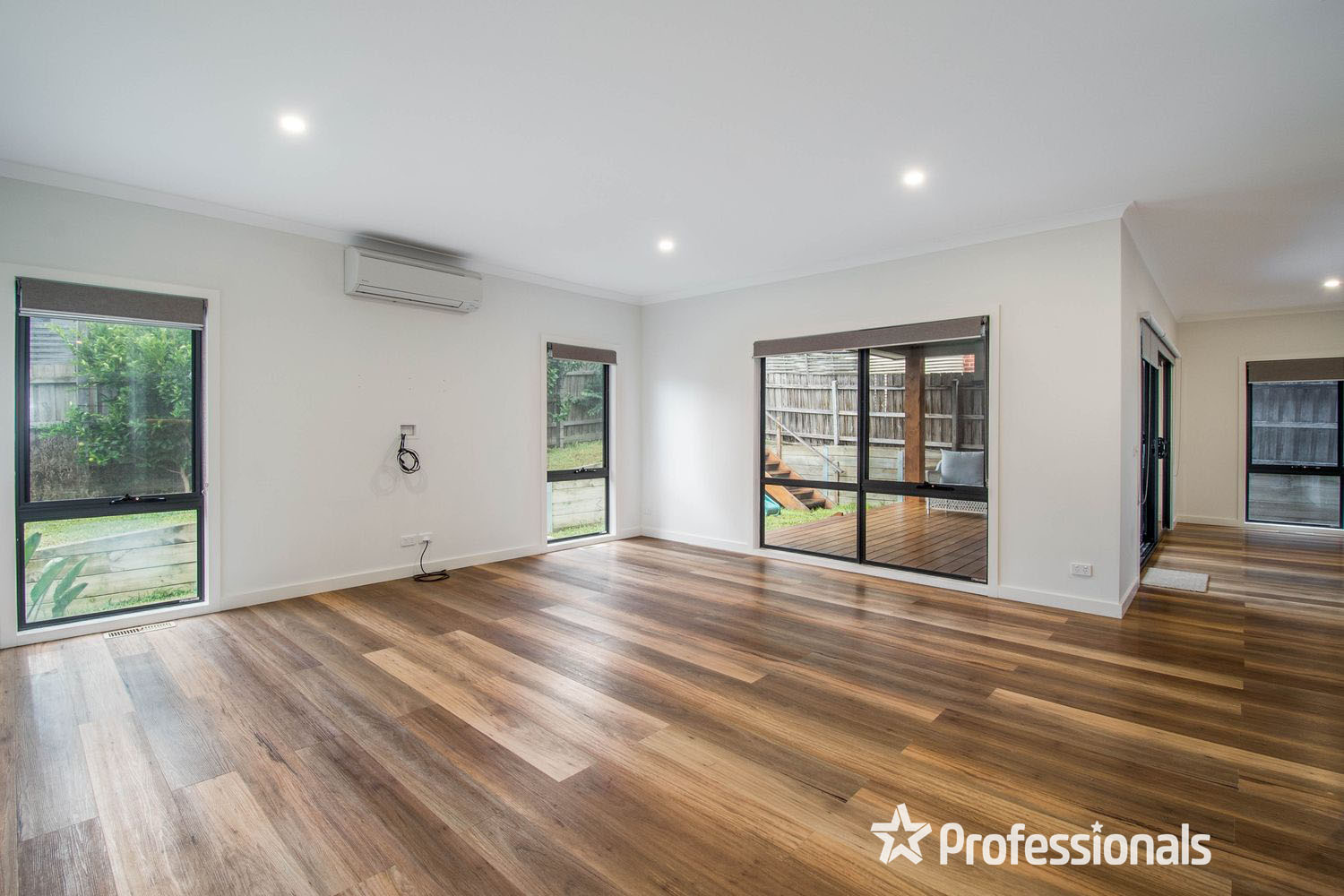 26A COOLABAH ST, MOOROOLBARK VIC 3138, 0 chambres, 0 salles de bain, Townhouse