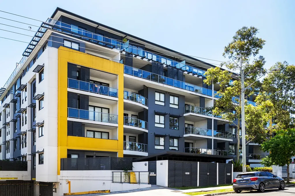 Campbelltown 2غرفة نوم Luxury, Lifestyle and Convenience with 2 Car spaces on Title.