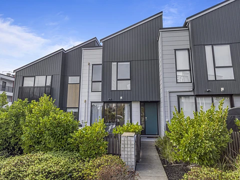 Hobsonville 3房  Peaceful, Easy Living, Top School Zones!