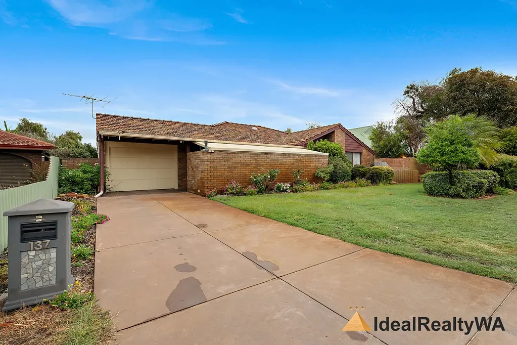 Willetton 4房  PREMIUM LOCATION ; IDEAL LIFESTYLE & SCHOOLS
