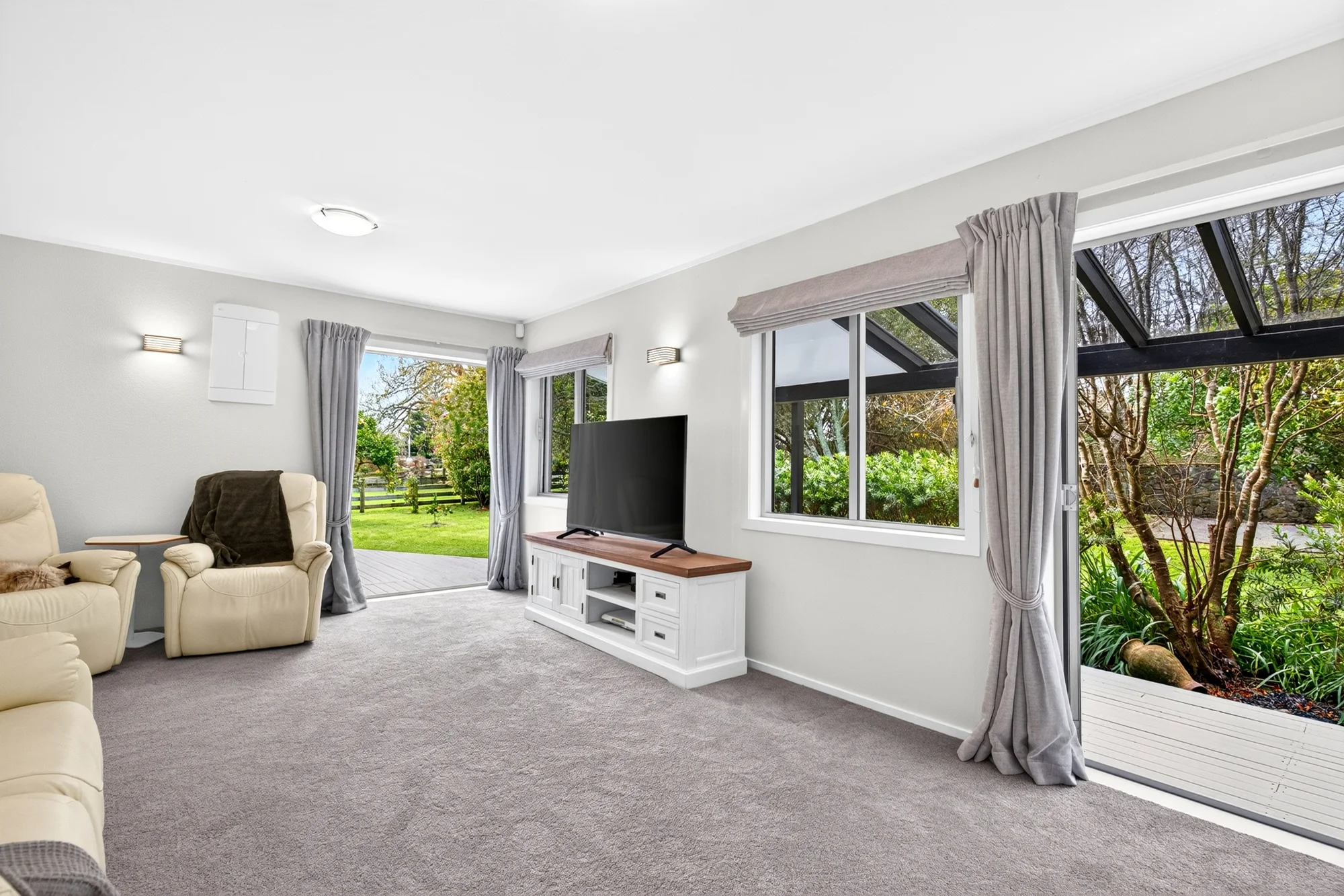 806 Waitakere Road, Kumeu, photo 20