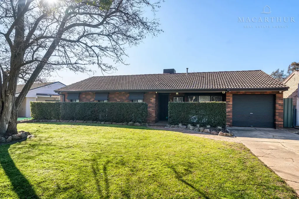 Well-Presented 4-Bedroom, 1-Bathroom Home