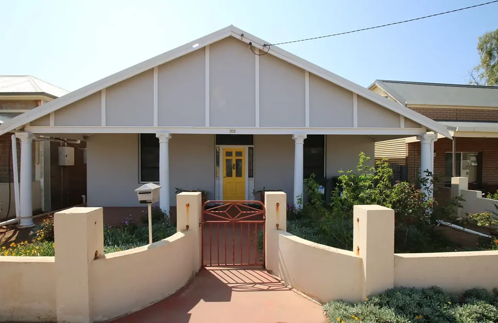 302 Bromide Street