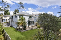 2/234 Sunset Road, Windsor Park