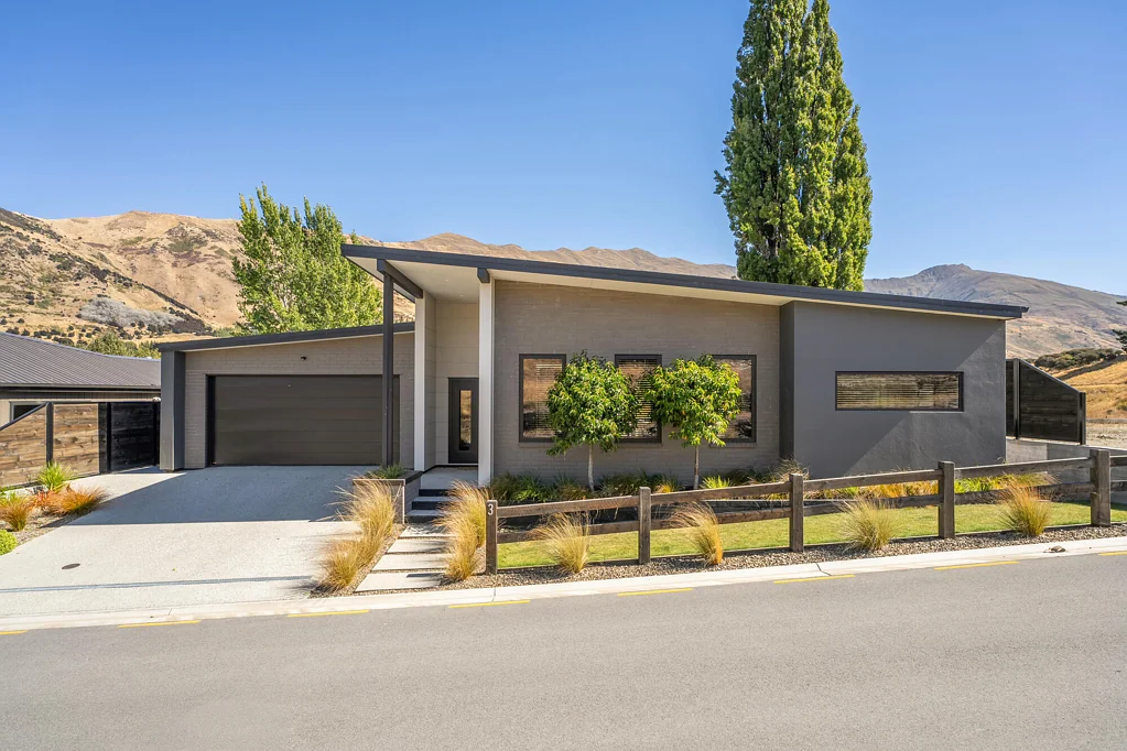 Wanaka 3غرفة نوم Quiet Lane. Mountain Views. Great Price!