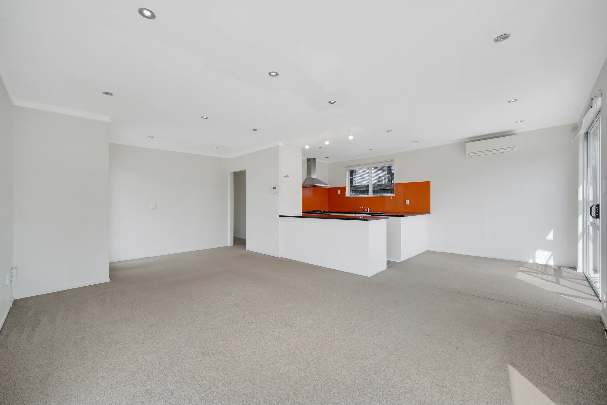 2 & 2A Doone Place, Massey, Waitakere City, Auckland, 5 Schlafzimmer, 2 Badezimmer, Home & Income