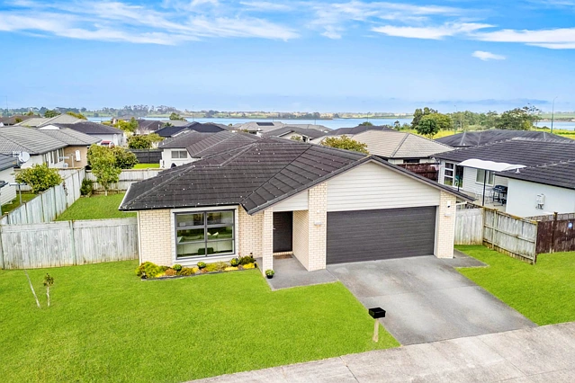 6 Disley Place, Wattle Downs, Manukau City
