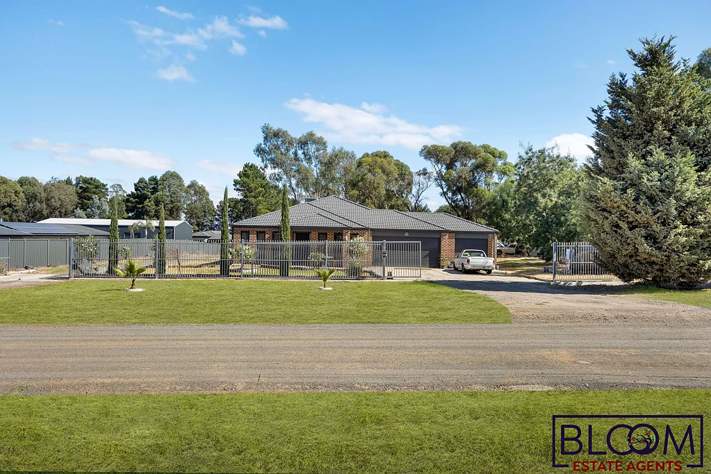 Beveridge 4कमरा Country Living, Modern Facilities