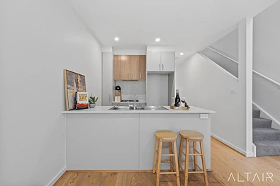 29/135 Easty Street, Phillip, ACT 2606, 2 slaapkamers, 2 badkamers, Townhouse