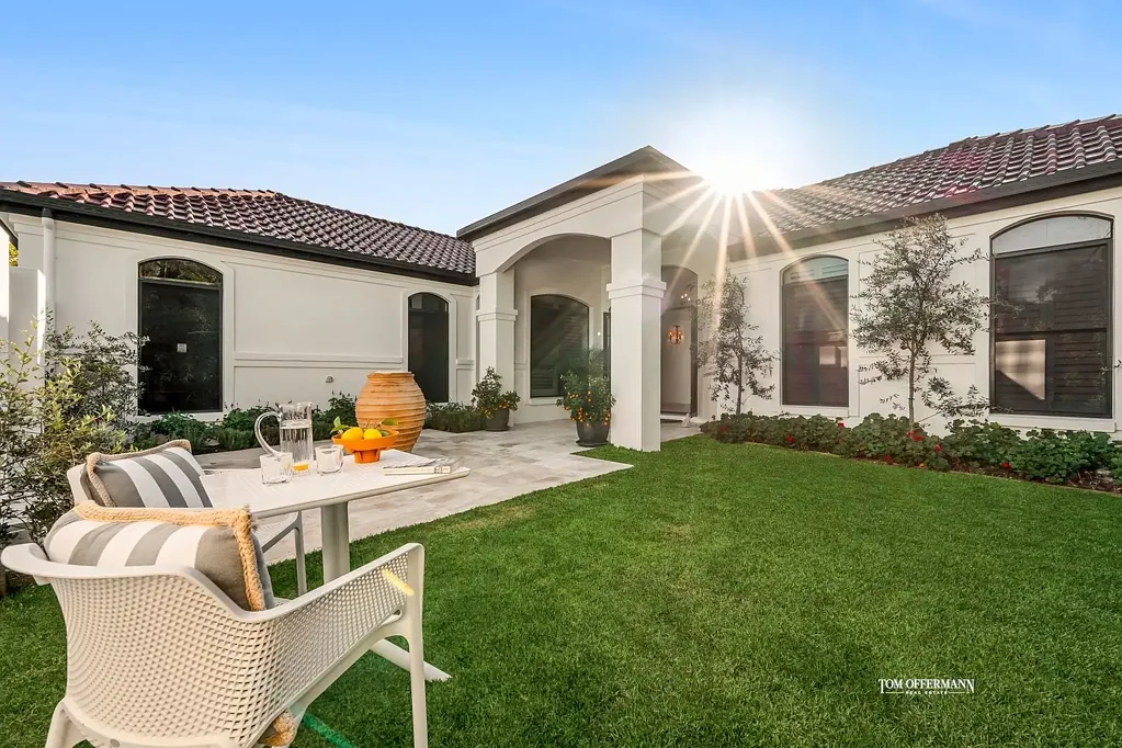 Peregian Beach 5ਬੈੱਡਰੂਮ Final Call! Last Opportunity to Secure This Rare 1,168m² Coastal Estate in Peregian Beach.