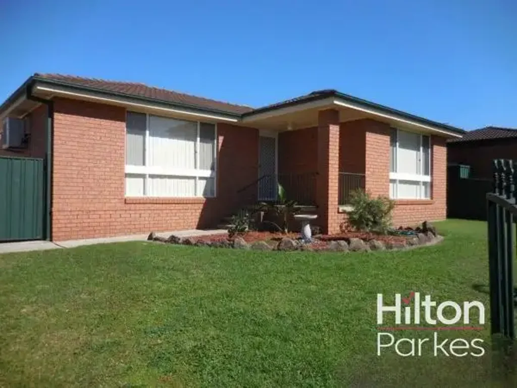 Spacious Fully Fenced & A Double Garage!