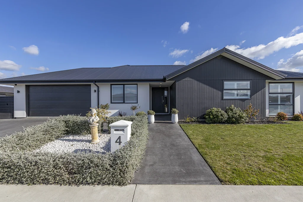 Rolleston 3침실 Why build when you can just move in