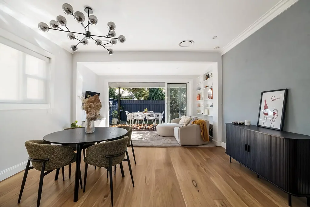 Marrickville 2房 单层时代美宅，蕴含现代灵魂 Single-level period beauty with contemporary soul