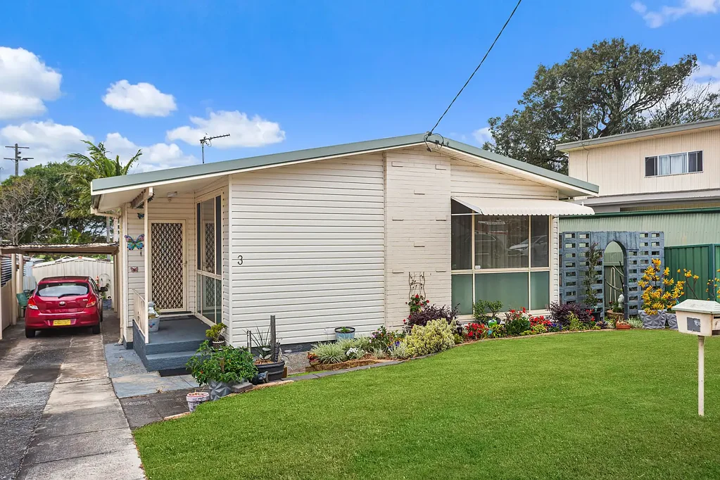 Warilla 3Moenga Coastal Convenience Meets Comfortable Living