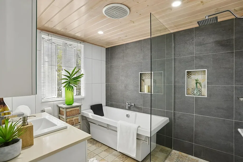 Hermit Park 5ห้องนอน Dual living flexibility with pool and solar