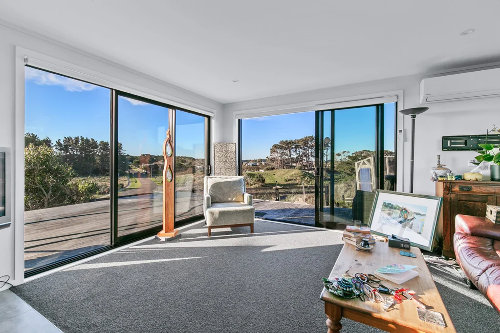 Waitarere Beach 3Moenga Beach retreat