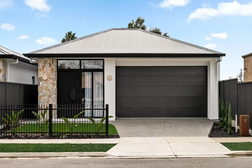 West Richmond 4房  Family Life Gets Its Hi-Spec Home Base in West Richmond.