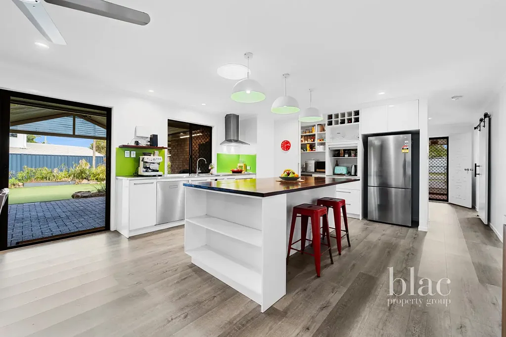 Burpengary 5Zimmer Spacious Family Living with Multiple Living Zones & Great Outdoor Connection