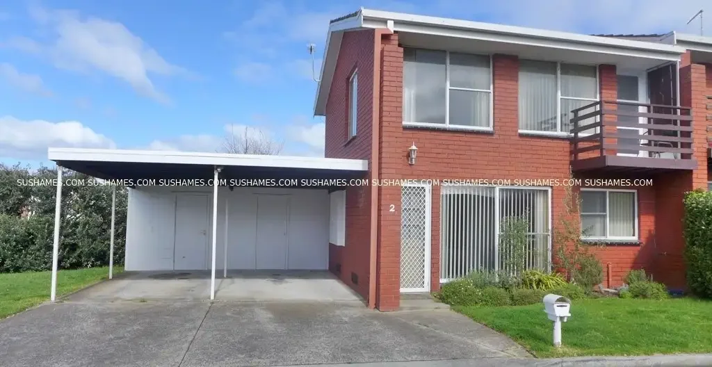 Close to beach, parks and shops.