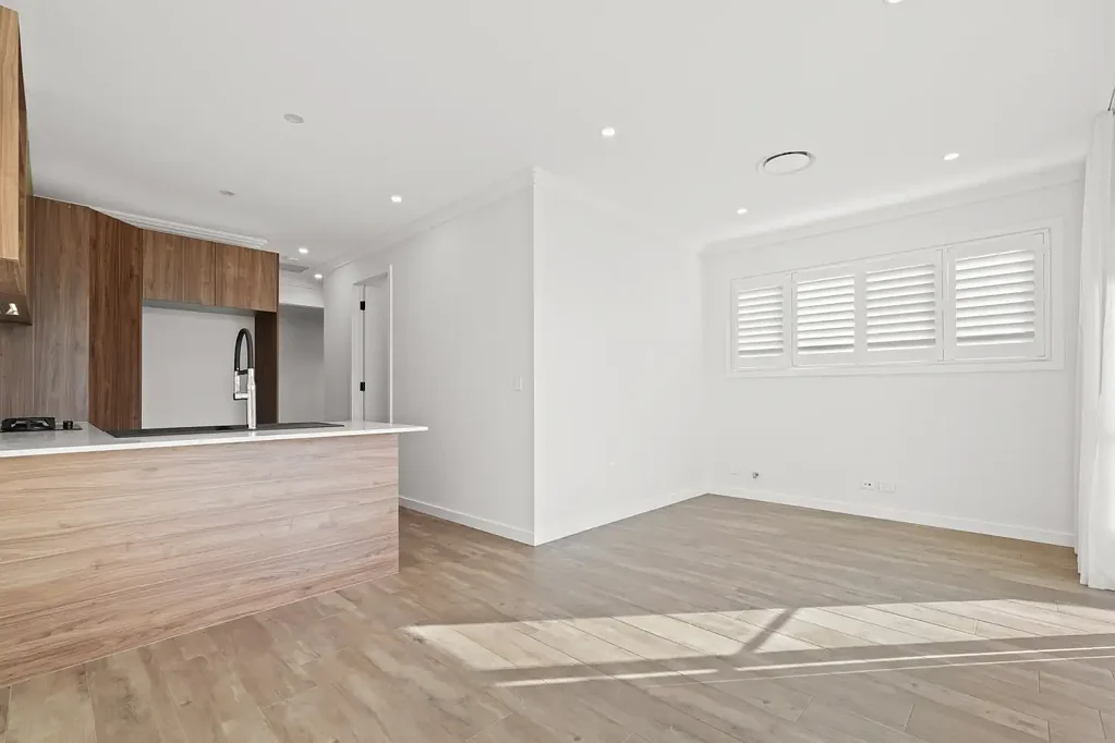 Modern Two-Bedroom Unit in Convenient Hamlyn Terrace Location