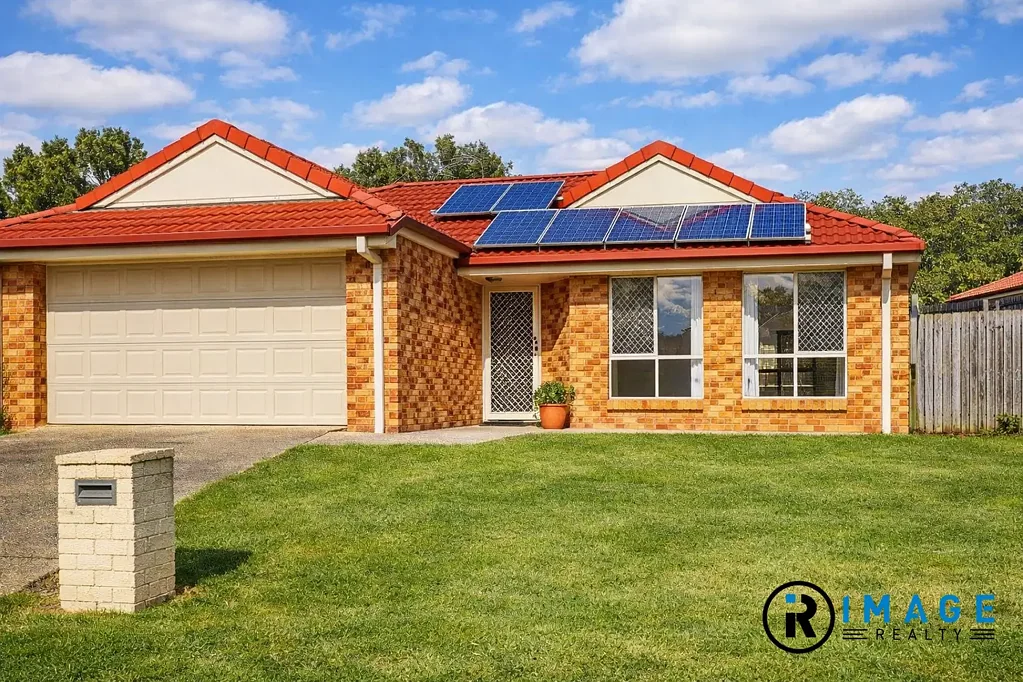 Redbank Plains 4Zimmer Spacious Family Living in the Heart of Redbank Plains!