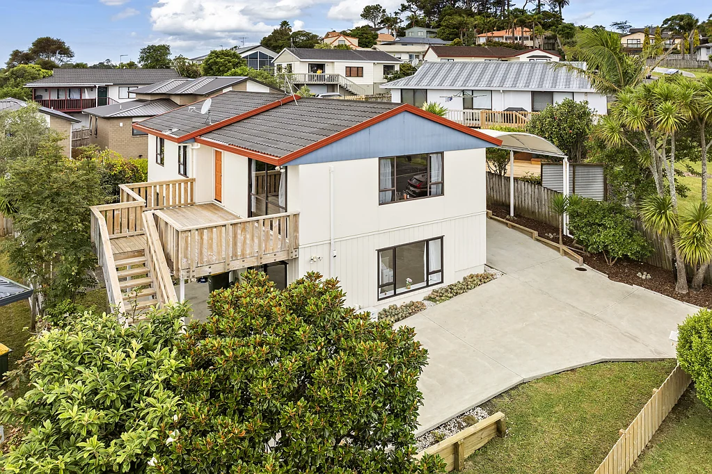 Unsworth Heights 6房 双入口双居所，符合健康住宅标准，解锁无限可能！ Two Fully Self-Contained Homes Under One Roof!