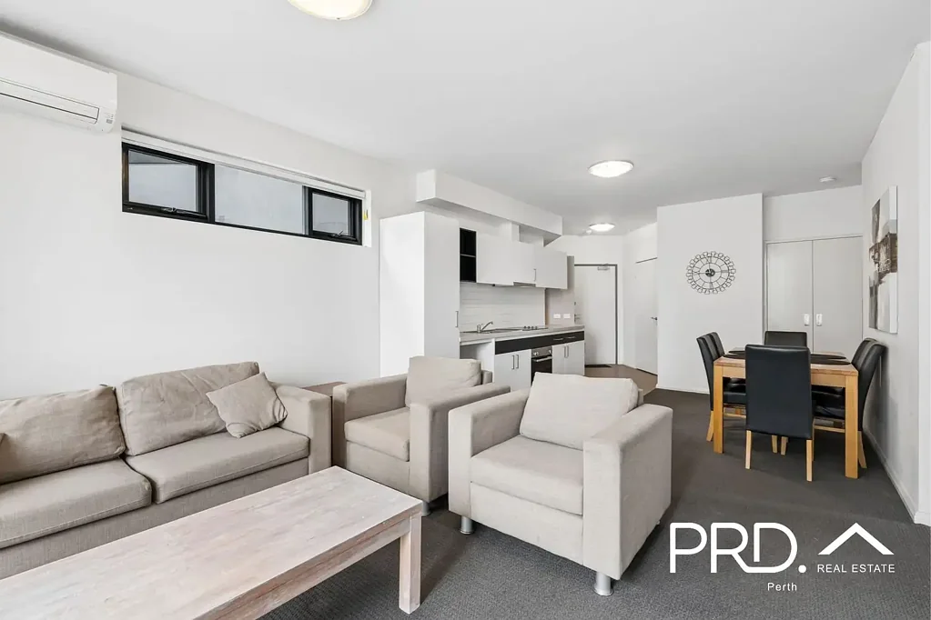 Cockburn Central 3房  Live in the Heart of Cockburn Central – 3-Bedroom Apartment with Balcony, Courtyard Views & Easy Access to Amenities